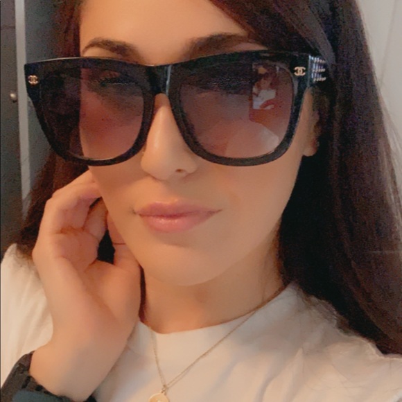 Used Chanel quilted sunníes🕶 - Picture 4 of 5